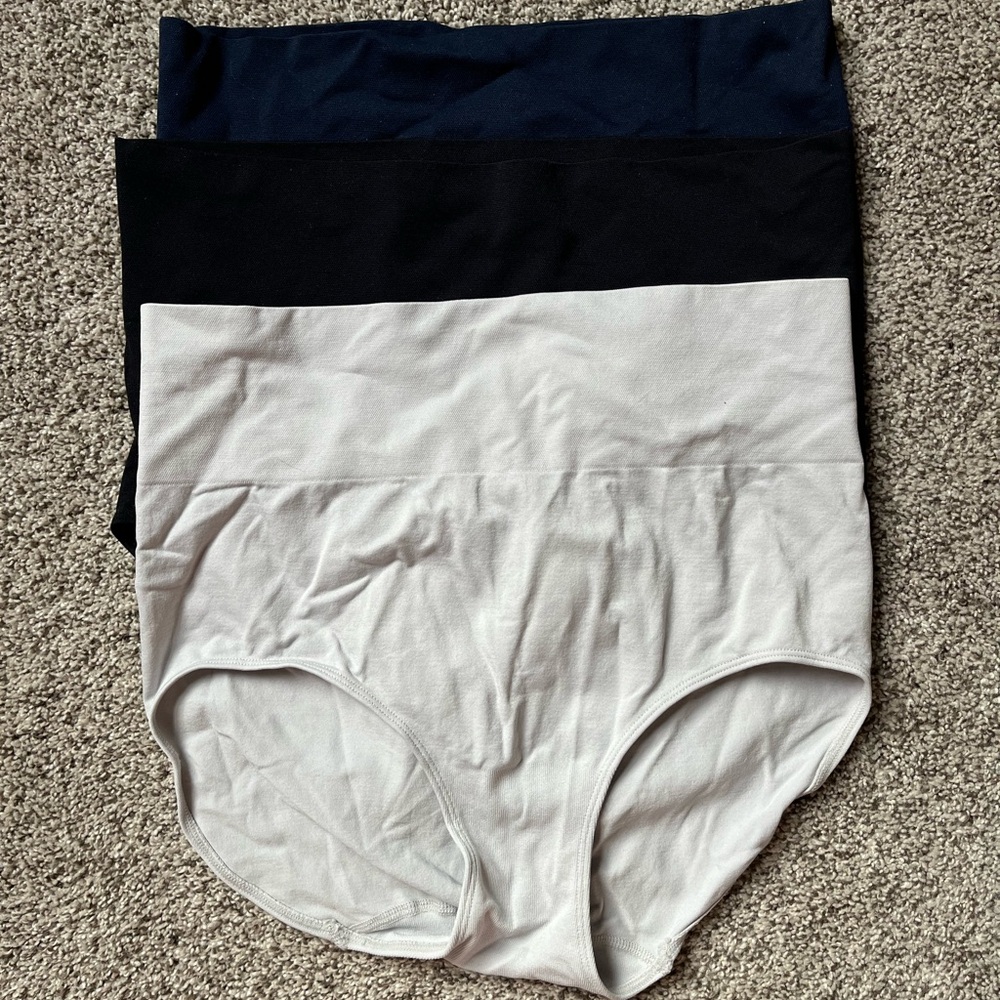 3 off Kenneth Cole shape wear size XL
